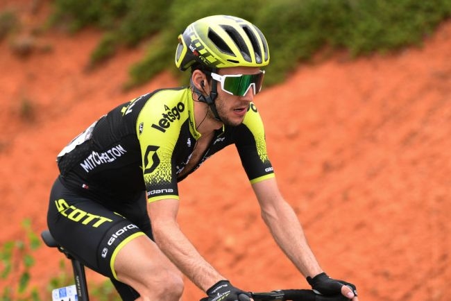 Британският колоездач Саймън Йейтс подписа нов договор с отбора Мичълтън Скот