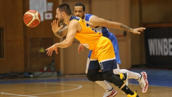 Дарин Иванов ще продължи да носи екипа на Ямбол обяви