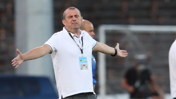 Наставникът на Славия Златомир Загорчич сподели че ще проведе разговор