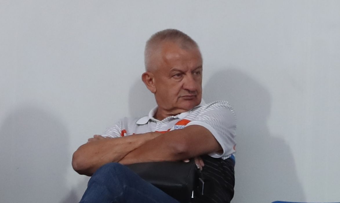 Колоритният президент на Локомотив Пловдив Христо Крушарски не беше словоохотлив
