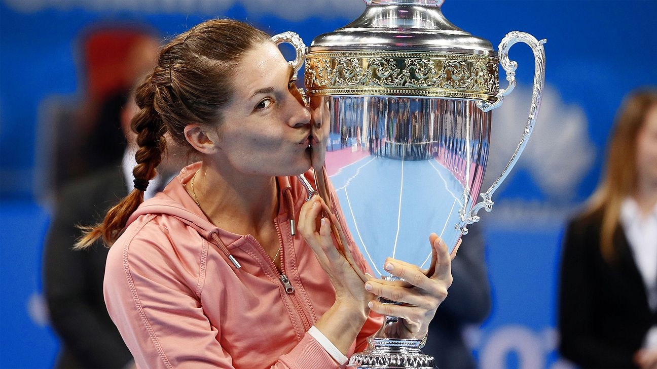 Бившата №9 в света Андреа Петкович е поредната тенисистка от