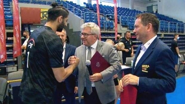 Иранският волейболен национал Милад Ебадипур официално стана полски гражданин По