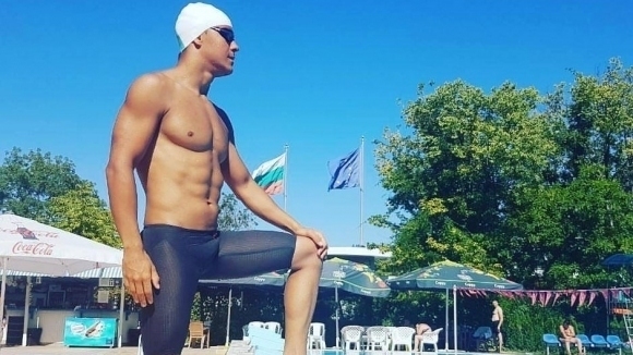 Българинът Цанко Цанков постави нов световен рекорд за непрекъснато плуване