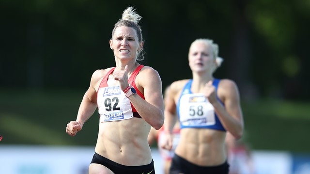 Европейската бронзова медалистка Каролин Шафер излезе на второ място в