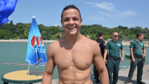 Бургаският плувец Цанко Цанков който стана световен рекордьор по 12 часово