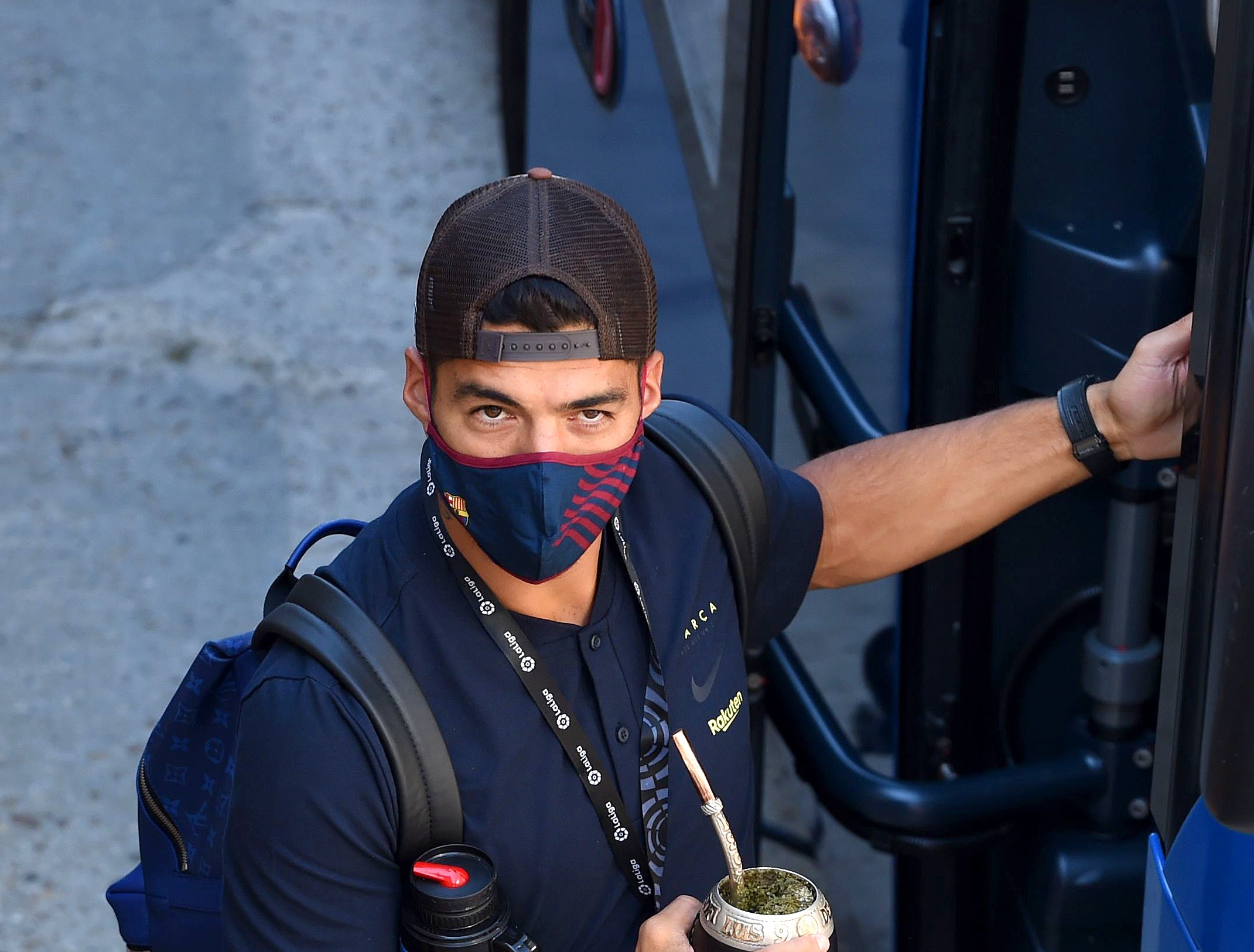 Централният нападател на Барселона Луис Суарес публикува кратко съобщение в