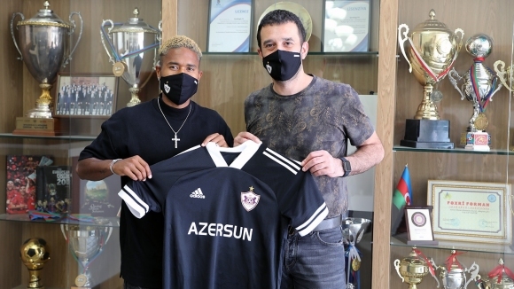 Халфът на Черно море Патрик Андраде официално бе представен от