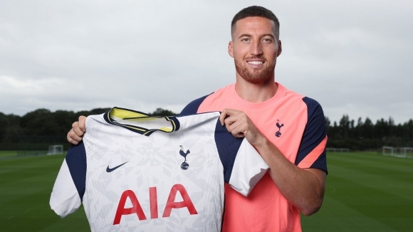 Тотнъм привлече защитника от Клубът ще плати 15 милиона