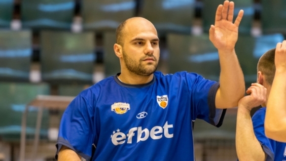 Носителят на купата на България по баскетбол Левски Лукойл продължава