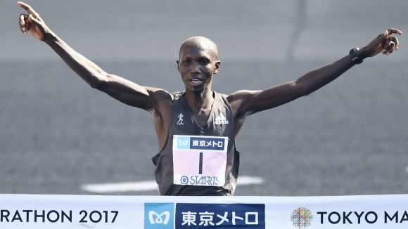 Организаторите на Токийския маратон преценяват възможността да пренасочат състезанието за