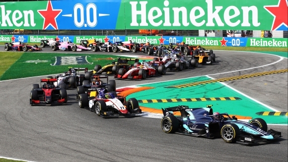 Пилотът от академията за млади таланти на Уилямс Дан Тиктъм