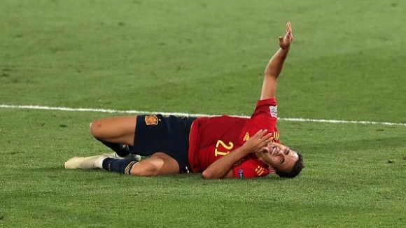Защитникът на и испанския национален отбор получи изкълчване на глезена