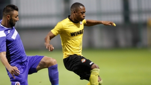 Ботев Пловдив все още не може да се оттърве от