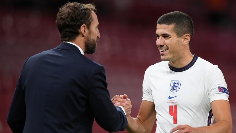 Снощи съставите на и завършиха 0 0 в двубой от група