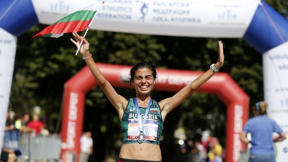 Маринела Нинева спечели балканската титла в маратона в Кюстендил днес