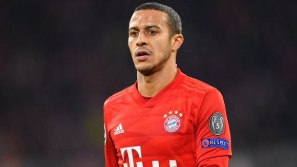 Ливърпул планира да изчака със своята оферта за Тиаго Алкантара