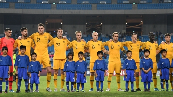 Футболните национали на Австралия се съгласиха да намалят заплатите си