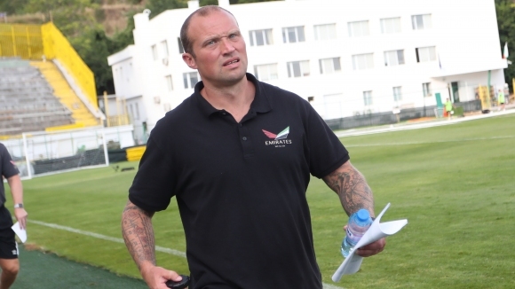 Елитният ирландски футболен клуб Уотърфорд проявява интерес към мениджъра на