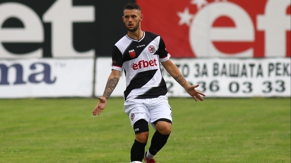 ОФК изплати възнагражденията на футболистите за месец август въпреки че