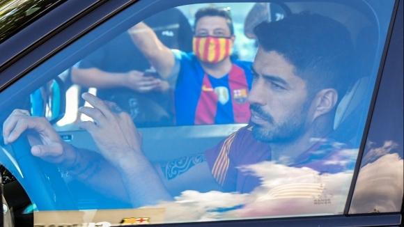 Нападателят на Барселона Луис Суарес е отхвърлил предложение от Интер