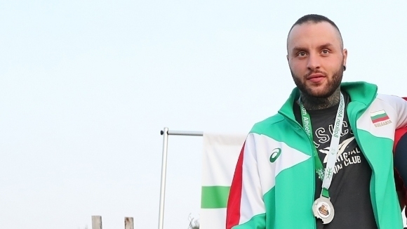 Марк Славов постави нов рекорд на България на копие и