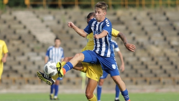 Плевенският Спартак спечели с 2 1 гостуването си на Локомотив Мездра