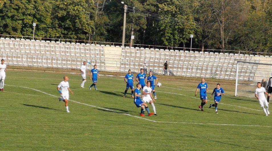 Спартак (Варна) спечели с 2:0 гостуването си на Светкавица (Търговище)