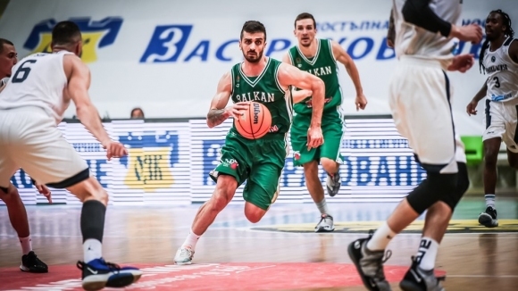 Снощи действащият шампион на България Балкан Ботевград отпадна от битката