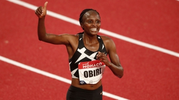 Двукратната световна шампионка на 5000 метра Хелън Обири оглави световната