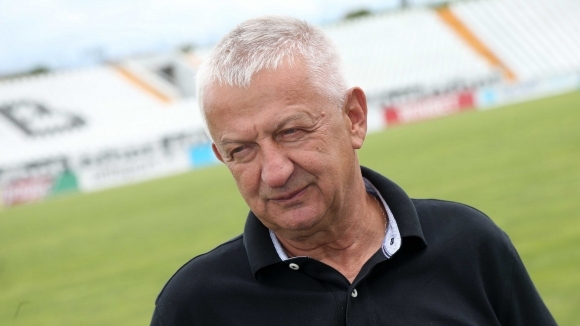 Босът на Локомотив Пловдив Христо Крушарски заяви че няма да