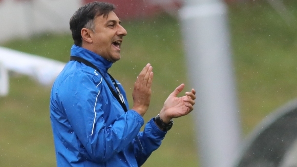 Наставникът на Септември София Христо Арангелов похвали играчите си след