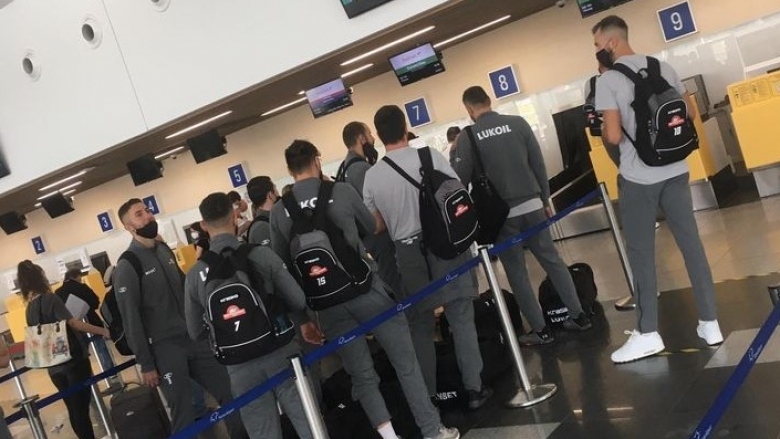 Волейболистите на Нефтохимик 2010 Бургас заминаха за Австрия където днес