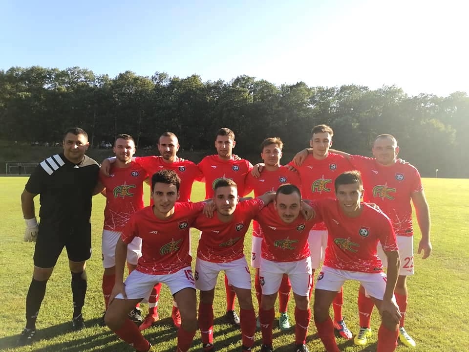 Футболистите на Спортист 2011 Генерал Тошево постигнаха първата си победа