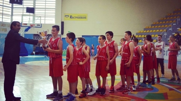 Отборът на ЦСКА спечели 12-ото издание на баскетболния турнир за