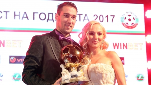 Бившият капитан на националния отбор Ивелин Попов и неговата съпруга