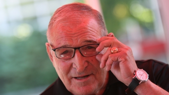 Най легендарният футболен треньор на България Димитър Пенев чества 75 годишен