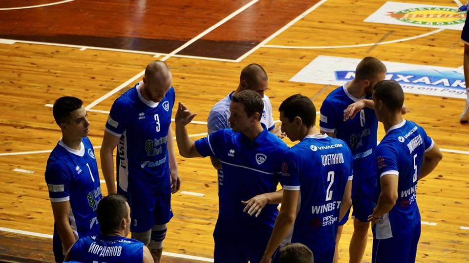 Волейболният отбор на Левски ще защитава трофея си на традиционния