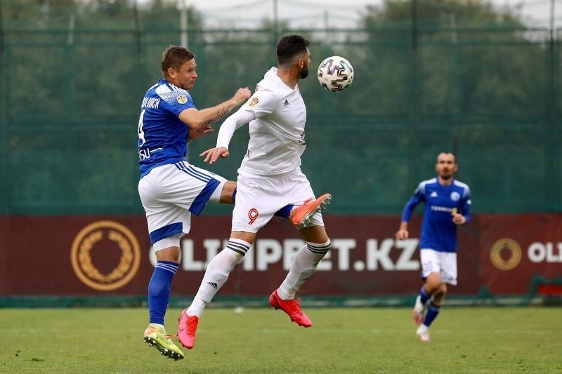 Българското дерби в първенството на Казахстан между отборите на Кайсар
