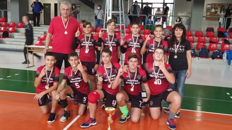 Отборът на Локомотив Червен бряг спечели шампионската титла в държавното