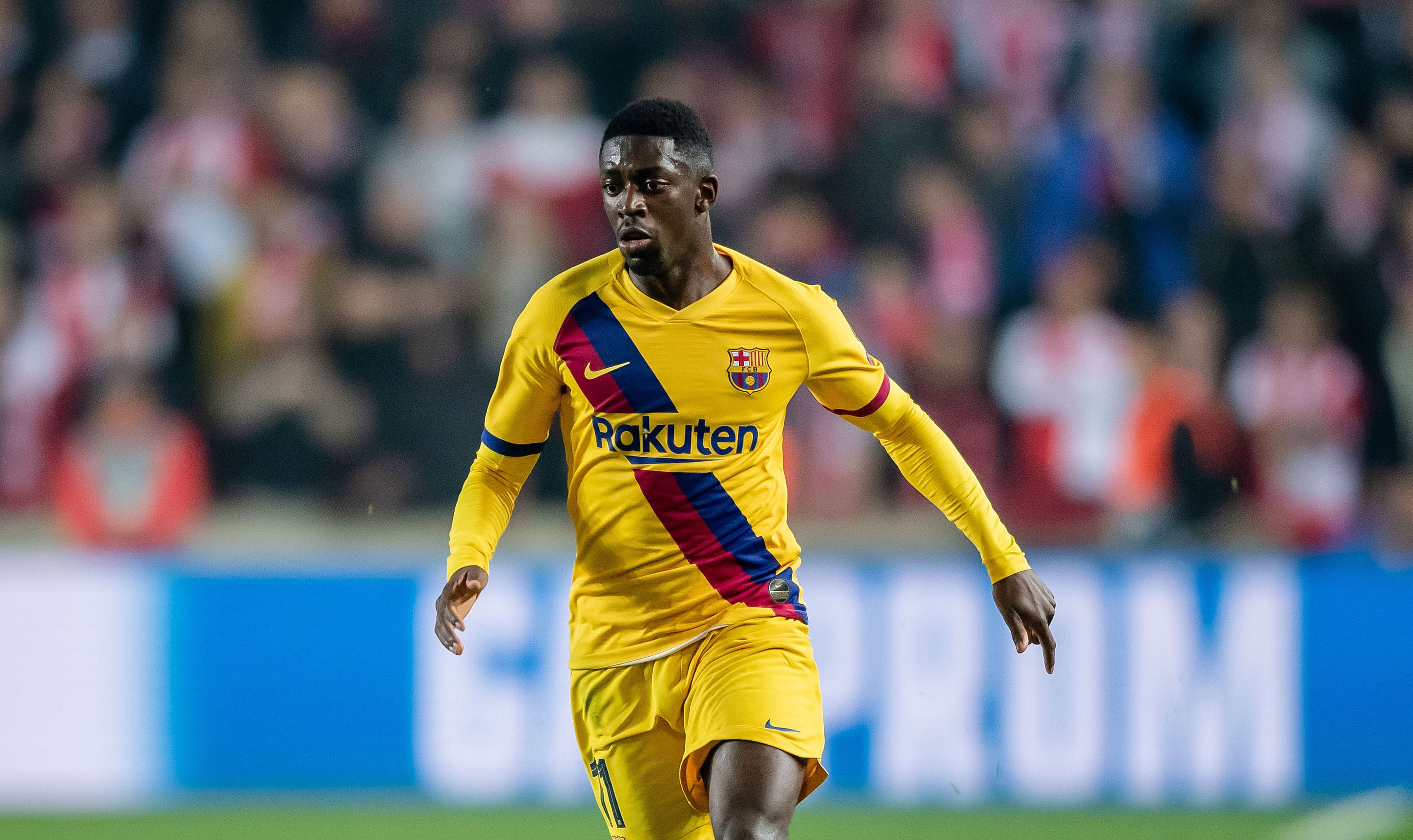 Нападателят на Барселона Усман Дембеле няма да ходи в Манчестър