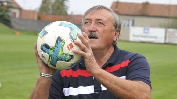 Антонин Паненка е в интензивно отделение с коронавирус Европейският шампион