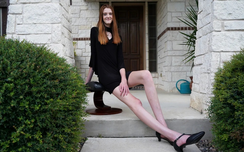 Волейболистка има най дългите крака в света 17 годишната Мейси Кърин от