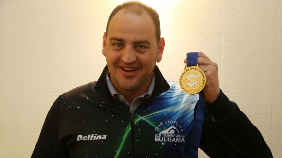 Световният шампион по плуване Петър Стойчев посети днес Сливен съобщиха
