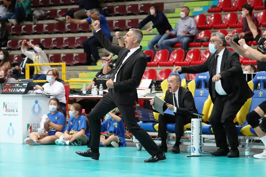 Българският треньор на италианския волейболен отбор Верона Радостин Стойчев сподели