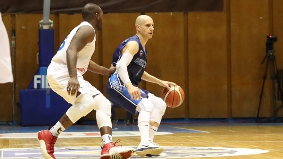 Помощникът треньорът на Академик Пловдив Александър Груев е осъдил Спартак Плевен