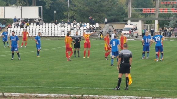 Футболистите на Светкавица Търговище спечелиха с 3 1 регионалното дерби с