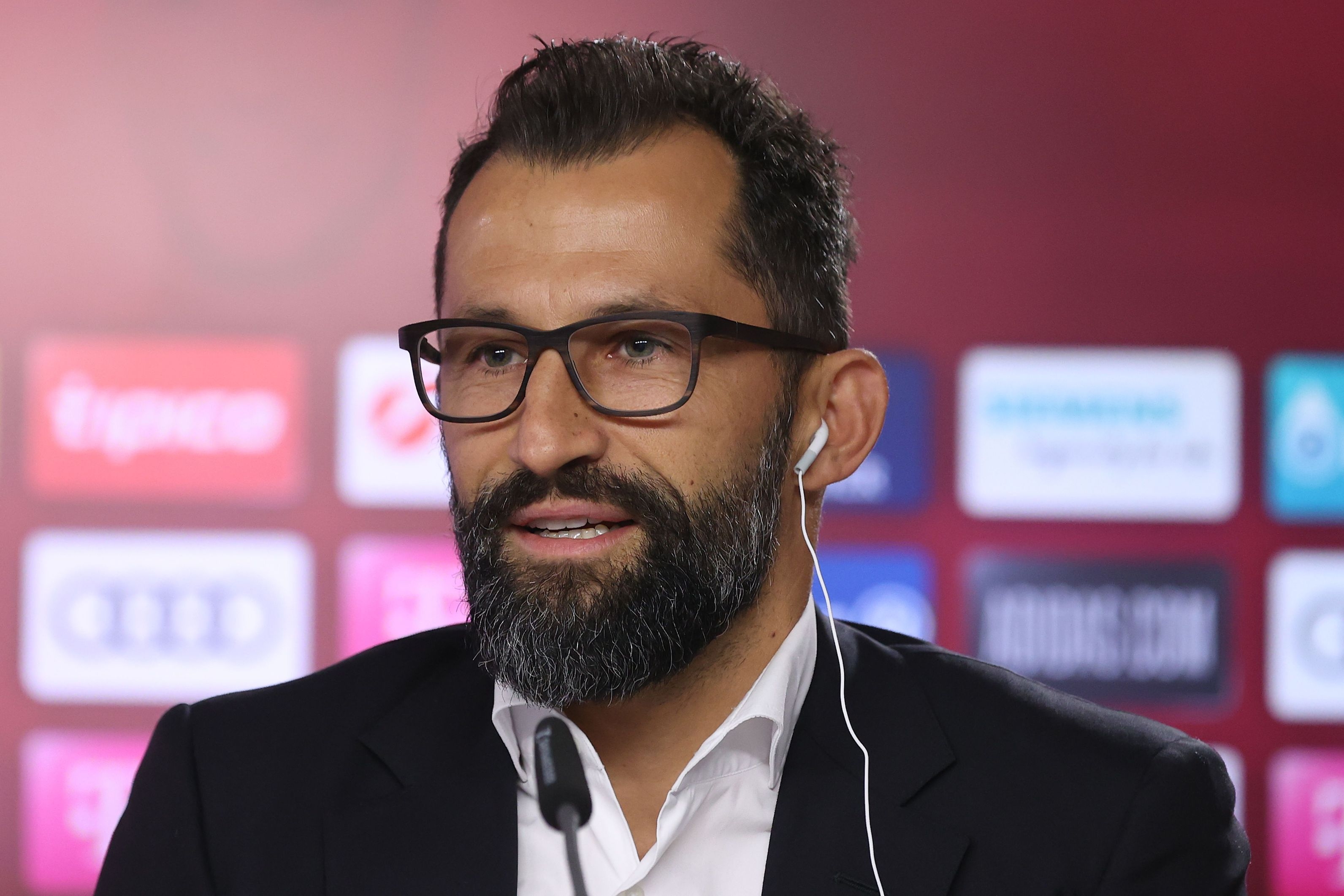 Спортният директор на Хасан Салихамиджич коментира проваления трансфер на Сержиньо