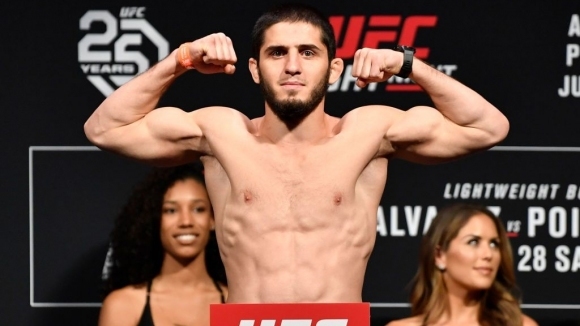 Съотборникът на Хабиб Нурмагомедов Ислaм Махачев отпадна от галавечерта