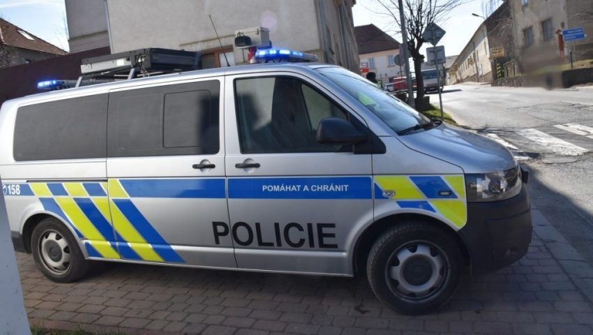 Чешката полиция обискира централата на футболната асоциация на страната днес