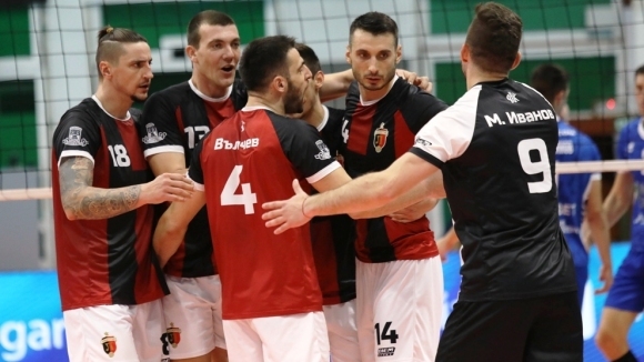 Волейболният отбор на Локомотив (Пловдив) записа втора победа в Група